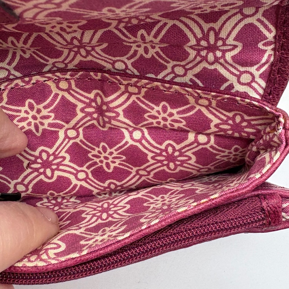 Fossil Magenta Purple Leather Perforated Flap Small Wallet Removable ID Holder - Picture 4 of 5